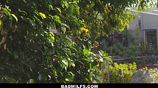 Bliver en mand med en fantastisk milf i vild action. Hendes erfaring gør mig vanvittig hver gang.