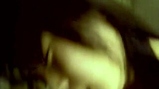 嘿，想看亚洲年轻女孩18+女牛仔式硬骑？