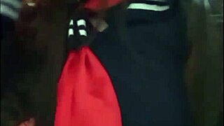 娇小业余女郎炫耀性感墨西哥身材