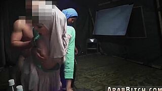 สาวอาหรับล่อใจด้วยดิลโดแอนแนล ก่อนคู่ขี่แบบบ้าคลั่ง