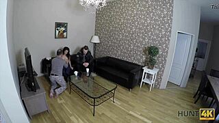 Hunt4k Zayıf Kız Zengin Beyefendinin Dokunuşu İçin İyi Para Alıyor