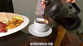 瘦弱菲律宾少女18+女仆被巨鸡巴压倒受孕