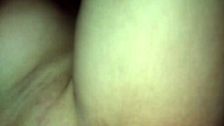 डॉगी स्टाइल में चूसना और बीबीसी बुल से चुदाई तब तक जब तक क्रिम्पाई फर्टाइल डे पर