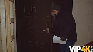 Chceš počuť môj príbeh o ruskej blondínke a bazénovom drvení? 😜