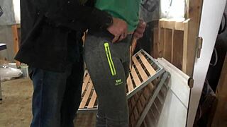 Tenåring 18+ jentes eventyr med risikofylt sex og knulling kompilasjon med fremmede. noen ender med creampie inni henne.