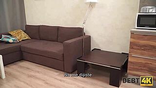 Zapeljala sem posojilodajalca za divji seks, da odplačam dolg.