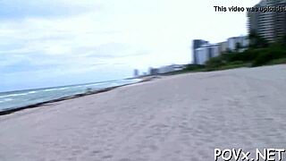 Ta tesna 18+ najstniška pička res uživa v trdem jebanju z velikim kurcem v POV.