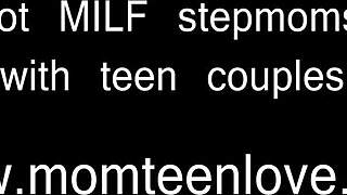 Busty MILF iznenadi tinejdžera u spavaćoj sobi u sceni sisanja