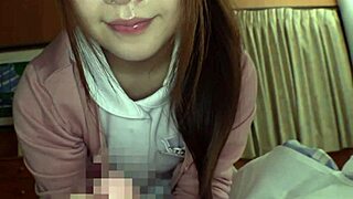 Perawat Jepang Naik Keras dan Peras Kontolku dengan Pegangan Ketat untuk Beberapa Klimaks