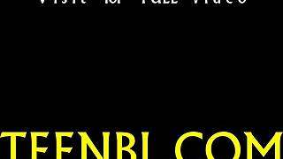 Ngemut Kontol Raksasa Erotis Sampai Cum di Muka