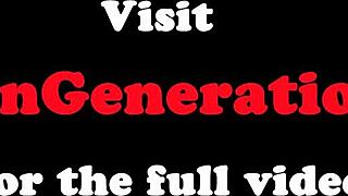 Hé, regarde cette grosse mamie qui frotte sa chatte contre celle de son pote ado 18+