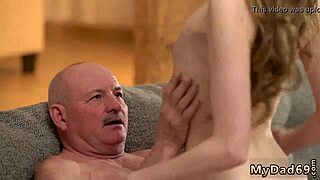 bătrân slab își bagă pula în tânără cu țâțe mari 18+ rusă