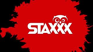 Zlá holka říká: Podívej, jak si strkám dildo do kundičky