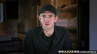 Brazzers - Milf Kayla Green Doktor Danny D'den Sperm Service'te Anal Alıyor