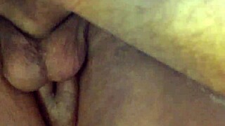 哈尼夫、阿多里和纳西玛在狂野自制三人行首次视频中