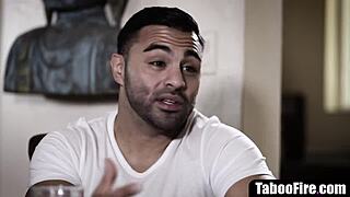 Hey, bu üvey kızı üvey annesinin sevgilisinin sikini emerken izle ve yasak grup eğlencesinde yakalan