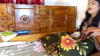 अरे, मेरी सौतेली बहन बंगाली सेक्स में डीप थ्रोटिंग बंद नहीं कर सकती!