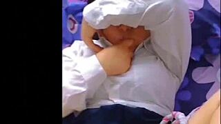 本物の18歳ティーン、メラニーが初めてのアナルに挑戦