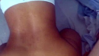 Θέλεις να δεις αυτή την κολομβιανή έφηβη 18+ με το τεράστιο κούλαρι σε αναλ από πίσω;