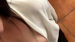 迷人熟女老师Vero被学生教室操