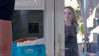 想和麦迪·柯林斯和迈克尔·斯威兹一起吃蛋糕吗？🍰