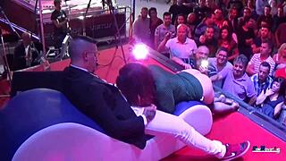 Hej Zenda, pripravljena na romantični javni seks v Španiji z Jotadejem?