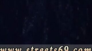 Büyük memeli 18+ genç kaltak yatakta ilk kez sertçe sikilirken aldatıyor