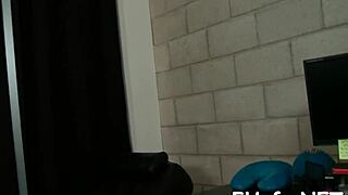 Appealing Brunette Lily Drilled Deep In Garage Wet Lovebox!