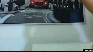 oiled latina huge bubblebutt 😍