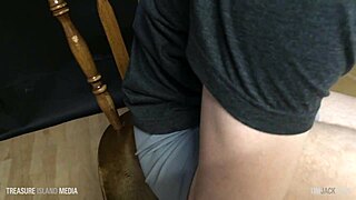 Twinky ginger stud jerks off solo on webcam for cash