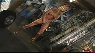 Dimno vruće lepotice Rita Faltoyano u divljem kasting akciji, vau!