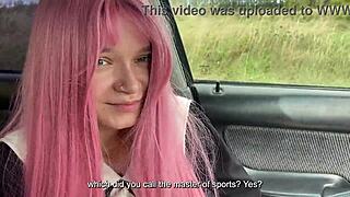 Rožnata študentka trdo jebe novega učitelja športne vzgoje