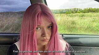 Rožnata študentka trdo jebe novega učitelja športne vzgoje