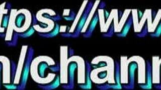 Cute Girl Flashes Ass in Public!