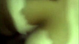 Hey, mau layanin aku sebelum kerja hari ini?