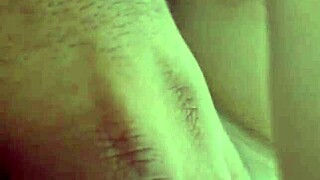 asi me gusta manosear una verga rica joven amateur masturba a su vecino cuando no hay nadie en casa