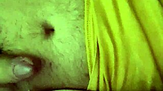 Aline gives Flavio a steamy handjob before bedtime