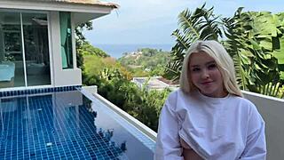 Wow! College girl saw my place and begged for sex, cum inside!