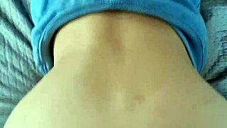 Amateur college girl showing off her tight ass in doggy 😍