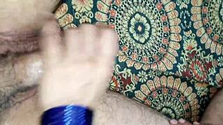 indian muslim college girlfriend gives curvy handjob to desi boyfriend