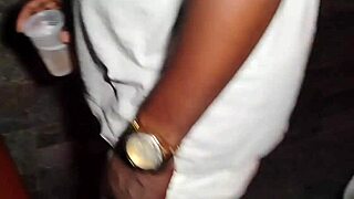 levei a cunhada na boate e meti o pau na safada!