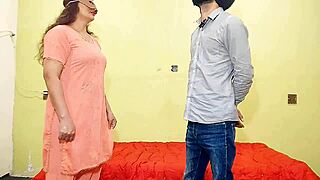 Desi Indian Bhabhi Fucked Hard Doggystyle with Dirty Hindi Audio