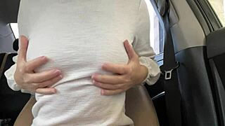 public squirt and creampie mess in someone else’s car outdoor