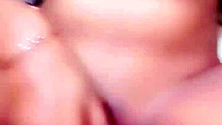 Damn! Beautiful Indian girl fingers tight pussy hard in hot bedroom session