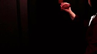 This student sucks cock at the gloryhole so eagerly 😏