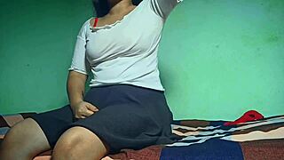 Cute desi girlfriend gets hard blowjob and fucked intensely by her lover