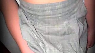 el sexo en el salon se siente mejor, detonan a la muñequita, wow! 😍