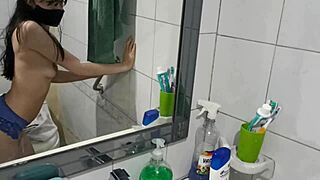 New amateur Laura cheats with neighbor in old clip!