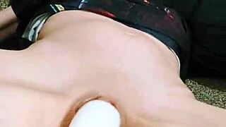 Amateur milf breed whore demands to be filled with cum on snapchat.