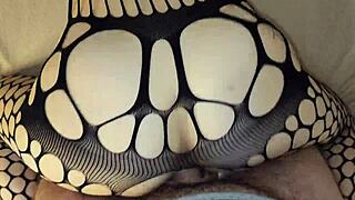 hot girl gives blowjob and fucked dogstyle with cum